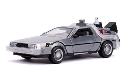 Back to the Future II 1:24 scale Delorean Time Machine die-cast vehicle w/ Lights Replica 