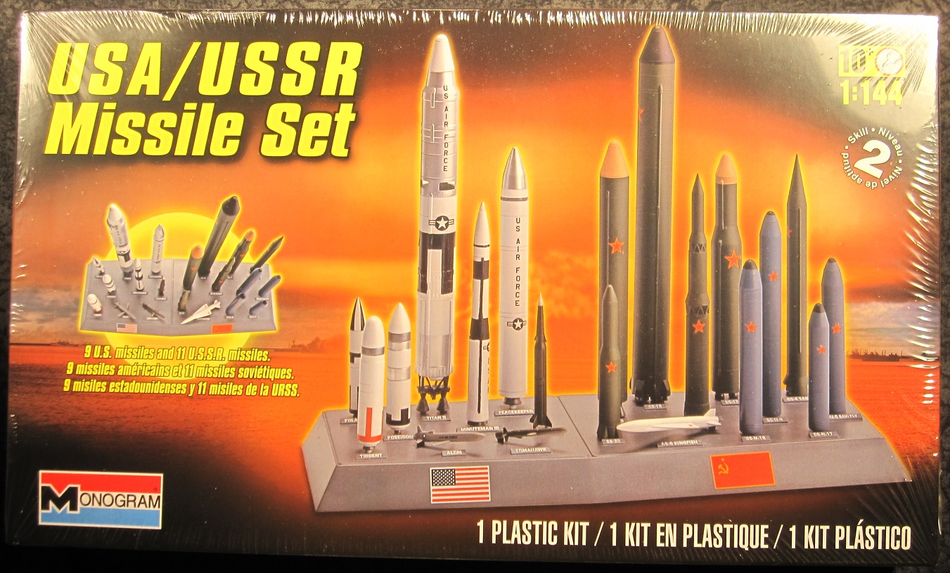 1/144 Soviet intercontinental ballistic missile R-7A Kit model MSD 44001 