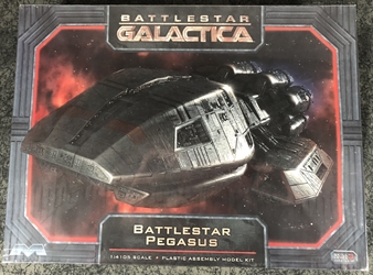 Battlestar Galactica 1:4105 scale Battlestar Pegasus Plastic Model Kit 