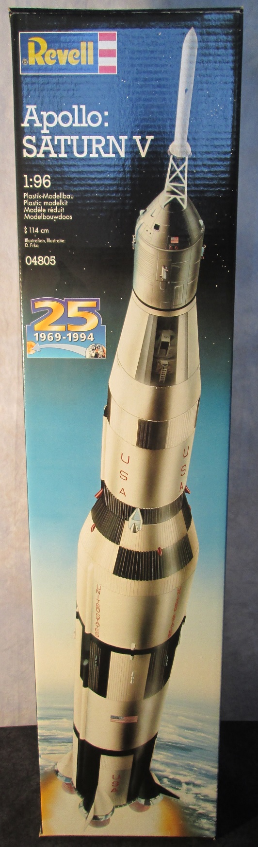 NASA Apollo 25th Anniversary 1:96 Scale Saturn V Rocket 