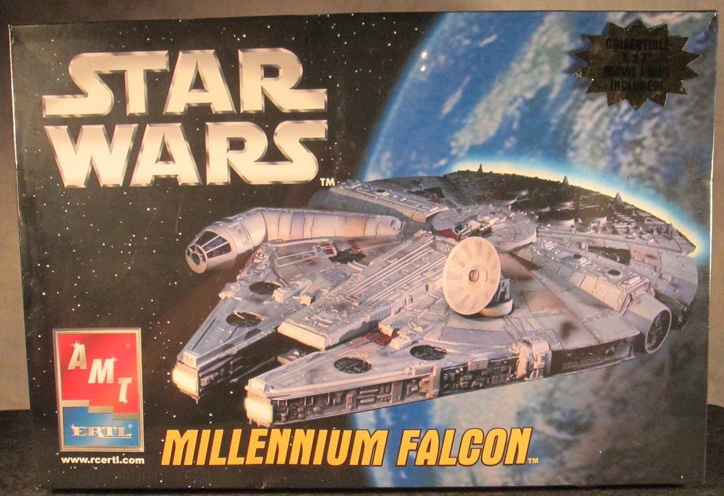 Star Wars 1:78 scale Millennium Falcon 