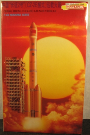 Dragon 1:48 Scale Chang Zheng CZ-2E Launch Vehicle 