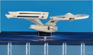 Star Trek SD Comic-Con U.S.S. Enterprise NCC-1701 w/ Space Dock 