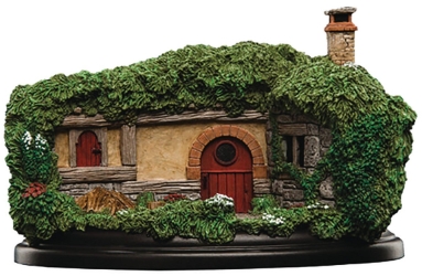 The Hobbit: An Unexpected Journey Hobbit Hole 34 Lakeside Statue 