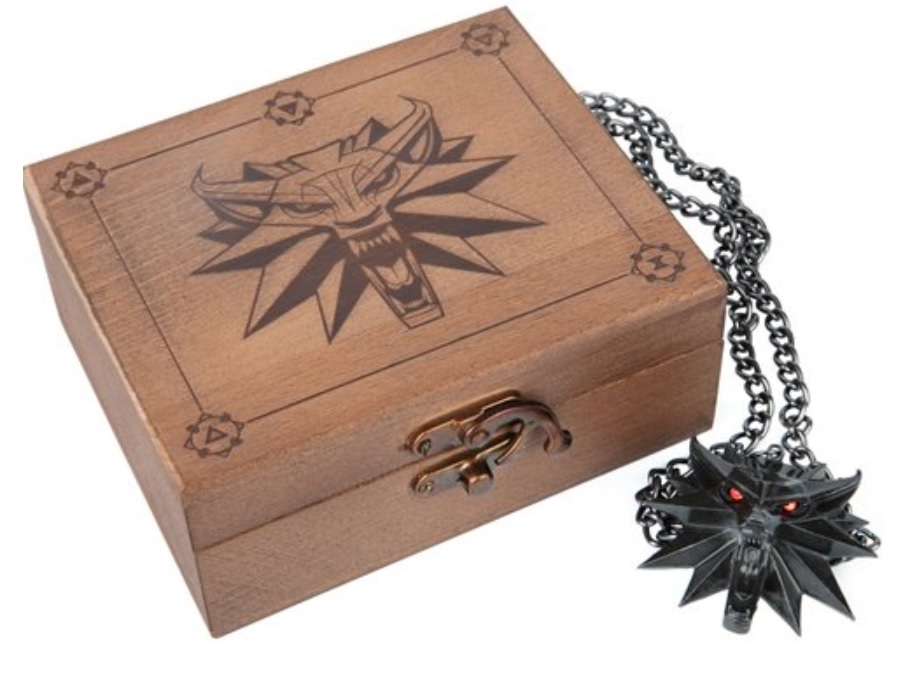 The Witcher 3: The Wild Hunt  Light-up LED Medallion w/ Chain and Wooden Storage Box 